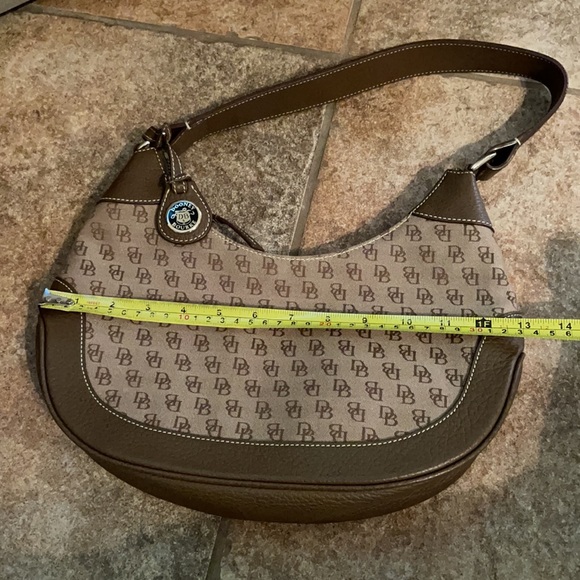 Dooney & Bourke Crescent Pebbled Leather Signature Logo Brown Shoulder Bag - Picture 11 of 13